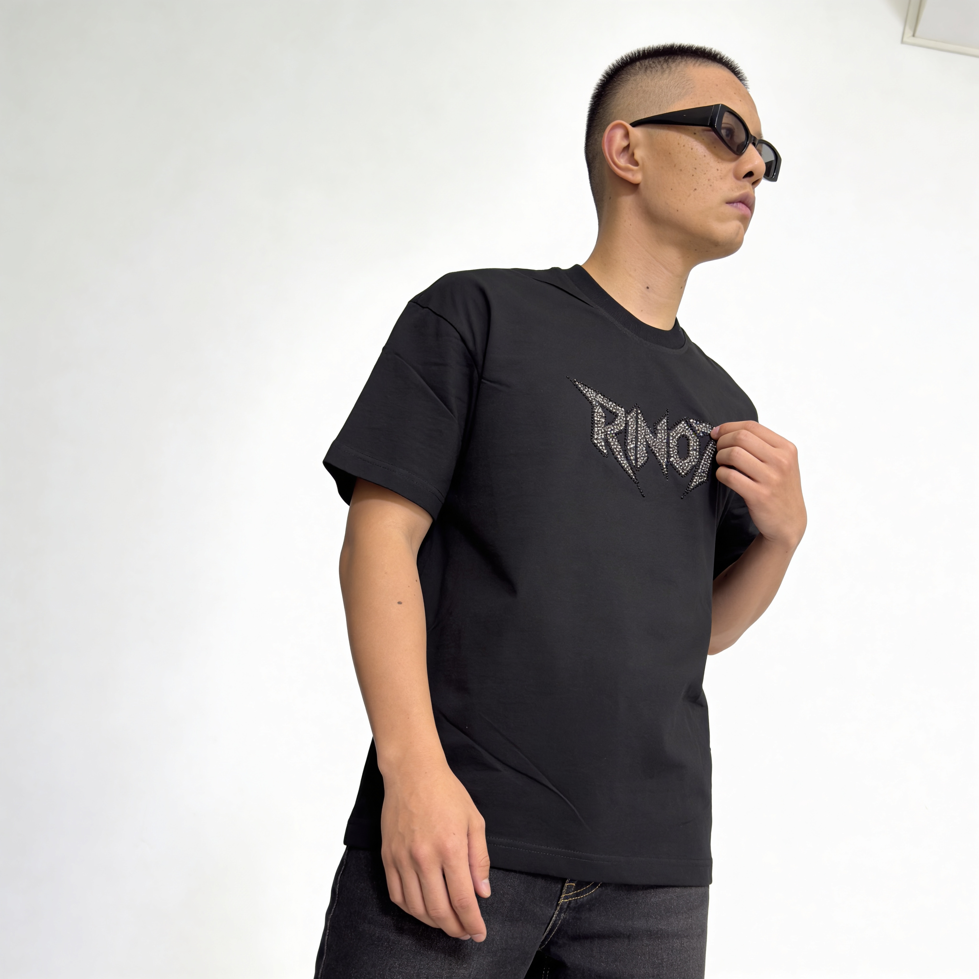 RINO7 Crystal Logo Graphic Regular Fit T-Shirt